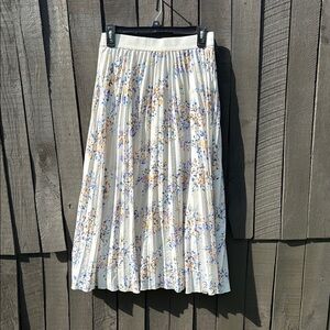 Vince Camuto Floral Pleated Skirt Casual Size Small